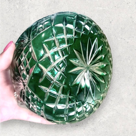 🚩SOLD🚩 Antique Bohemian Czech Emerald Cut Clear to Crystal Bohemian Glass Bowl - Picture 11 of 14